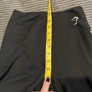 Gymshark Black High-Rise Leggings no front seam 7/8 length Size Small EUC thumbnail 3