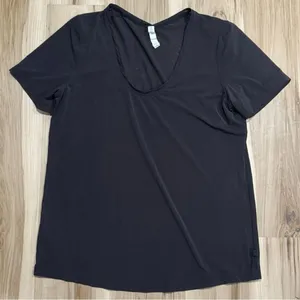 Lululemon Black Featherlight Tee Shirt Women’s 10 thumbnail 2