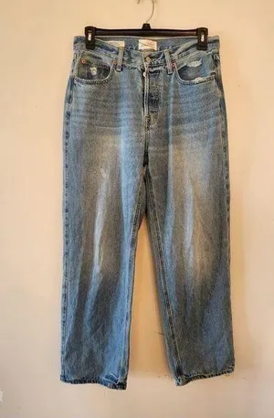 Universal Threads mid rise 90's baggy button fly jeans size womens 8 thumbnail 1