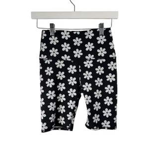 Levis Womens 2 Piece‎ Set Peach Daisy Crop Top Black Floral Biker Shorts Small thumbnail 3