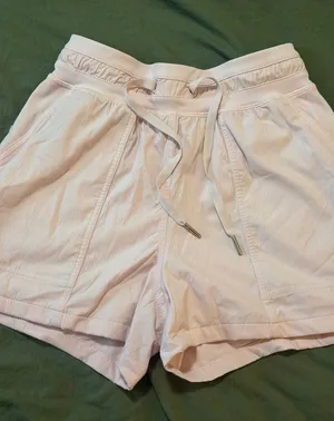 Lululemon Shorts thumbnail 1