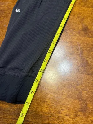 Lululemon Dance Studio Joggers black size 8 cuffed Logo Pants thumbnail 6
