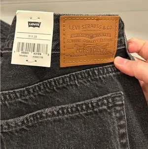 Levi’s Wedgie Straight Jeans thumbnail 5
