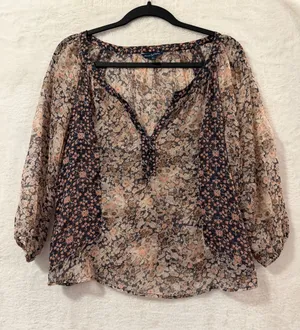 American Eagle Floral Peasant Blouse Small Navy Peach Sheer V-Neck Boho Top 5112 thumbnail 1