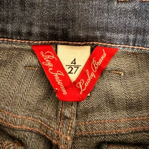 Lucky Brand NWOT Decorative Back Button Pocket Bootcut Jeans thumbnail 5
