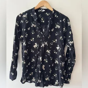 Old Navy Black‎ Floral Printed V Neck Top thumbnail 2