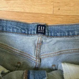 Gap Jean shorts thumbnail 5