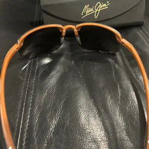 Maui Jim Women's Black and Brown Sunglasses includes Maui Jim Case thumbnail 11
