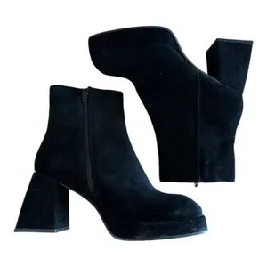 STEVE MADDEN Treasure Black Suede Platform Square Toe &  Heel Booties Size 9.5 thumbnail 6