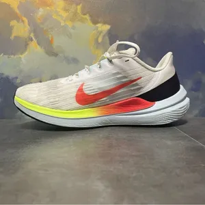 Nike Zoom Winflo 9 Women's White Running Shoes Size 7.5 thumbnail 10