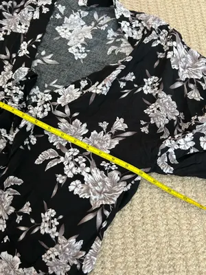 Spiritual Gangster black and white floral kimono thumbnail 9