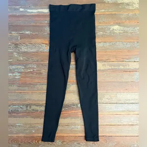 BLANQI Everday Maternity Belly Support Black Maternity Leggings~ Size Medium 💚🍄 thumbnail 3