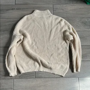 H&M Divided Beige Knit Sweater thumbnail 4