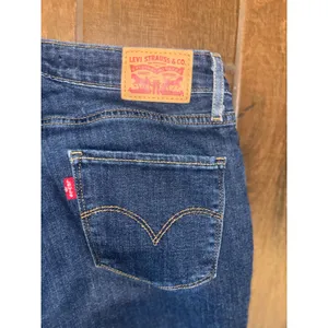 Levis‎ 721 High Rise Skinny Jeans 28 Blue Distressed Denim Pants thumbnail 5