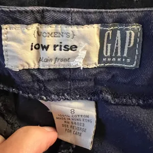 GAP shorts thumbnail 4