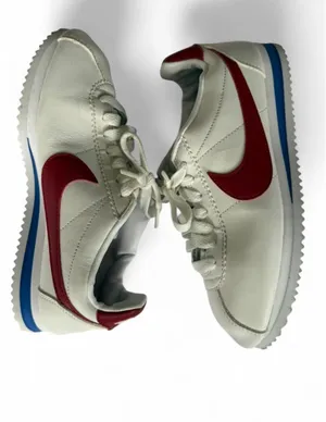 Nike Trainers White Sneakers with Red Swoosh and Blue Stripe thumbnail 6