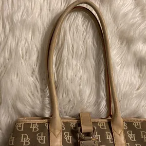 Vintage Dooney & Bourke Logo Bag Brown Beige Bag Fabulous size 16” long 10” W thumbnail 5