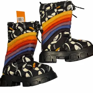 NEW Farm Rio Puffy Tall Rainbow Snow winter Boots Graphic Toucan Print Size 6 thumbnail 3