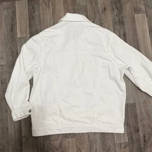 Abercrombie & Fitch White Denim Trucker Jacket Oversized Fit Medium thumbnail 8