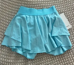 Lululemon skirt thumbnail 1