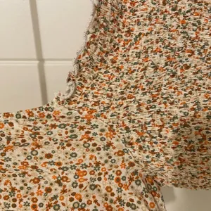 Aerie women’s floral‎ cropped blouse — small thumbnail 7
