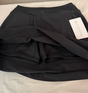 Woman’s Athleta black golf skort- small thumbnail 5