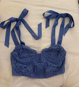 Urban Outfitters Top thumbnail 1