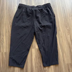 Lululemon Keep It Moving Cropped Pants thumbnail 4