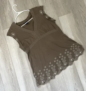 BCBG Max Azria Vintage Embroidered Top v neck sleeveless peplum womens Brown xlarge kidcore y2k thumbnail 1