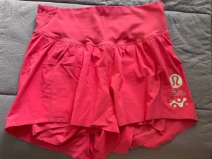 Lululemon shorts thumbnail 1