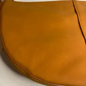 Universal Thread Half-Moon Shoulder Purse Bag Brown Gold Chain Strap. Pocketbook thumbnail 3