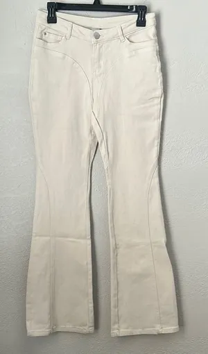 Oh Polly Size US 2 Devyn Mid-Rise Flare Jeans in Ecru thumbnail 1