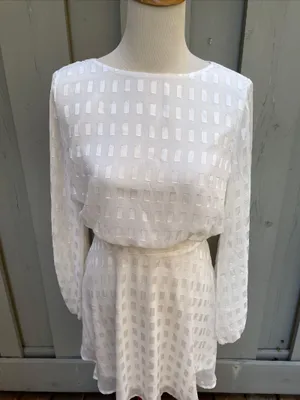 Dress thumbnail 1