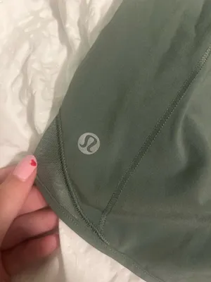 Lululemon Hotty Hot Shorts 4" thumbnail 4