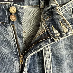 Hollister Jeans Curvy Ultra High Rise Mom Jeans Belted Raw Hem Size 7 Regular‎ thumbnail 6