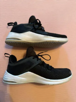 Nike Weight Lifting Shoes thumbnail 3