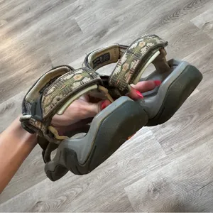 Teva Terra Fi 5 Universal Hiking Sandal Outdoor Women’s 9 thumbnail 5