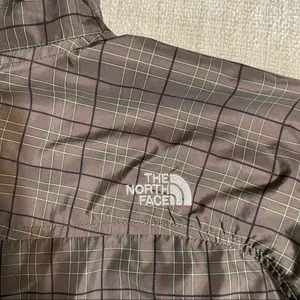 The North Face Women’s Windbreaker thumbnail 8
