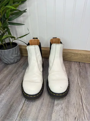 Dr. Martens 2976 White Leather Pull On Chelsea Boots Yellow Stitching Womens 8 thumbnail 3