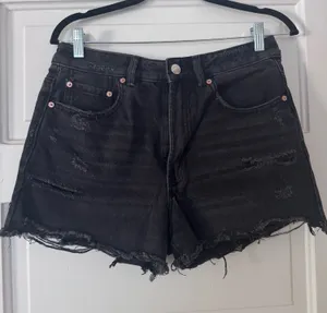 Stradivarius Black Denim Shorts thumbnail 1