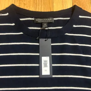 Banana Republic 100% Merino Wool Navy/White Striped Sweater NWT thumbnail 2