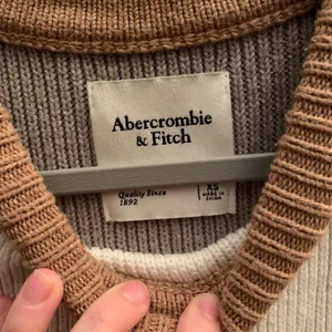 Abercrombie & Fitch Women's Sweater Top Shirt Size XS Brown Long Sleeve Knit thumbnail 3