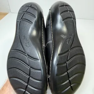 Clarks Shoes Women 8W Cheyn Madi Slip On Black Leather Comfort Casual Office thumbnail 8