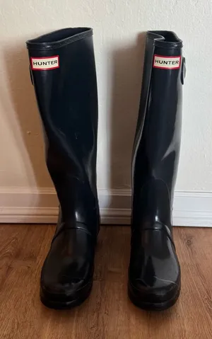 Hunter Women's Original Tall Rain Boots thumbnail 1