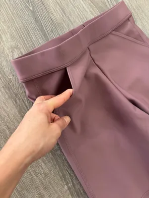 ALO YOGA High-Waist 4 Pocket Utility Legging in Woodrose (S) thumbnail 8
