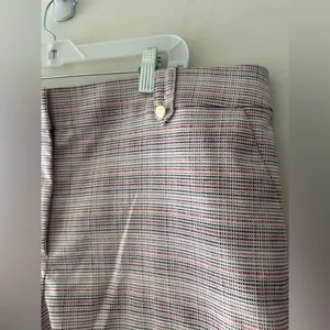 LOFT Button‎ Tab Riviera Shorts with 4 Inch Inseam Red and White thumbnail 2