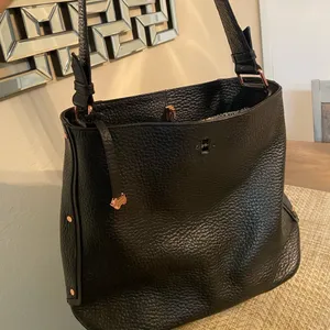 black leather bag thumbnail 3