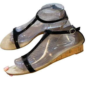 Ellen Tracy Dane Wedge Sandals Women 8.5 Black Patent T-Strap Cork Low Heel Chic thumbnail 3