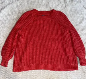 Sweater thumbnail 1