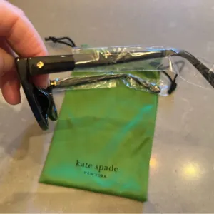 Kate Spade Black Sunglasses with Green Pouch thumbnail 2